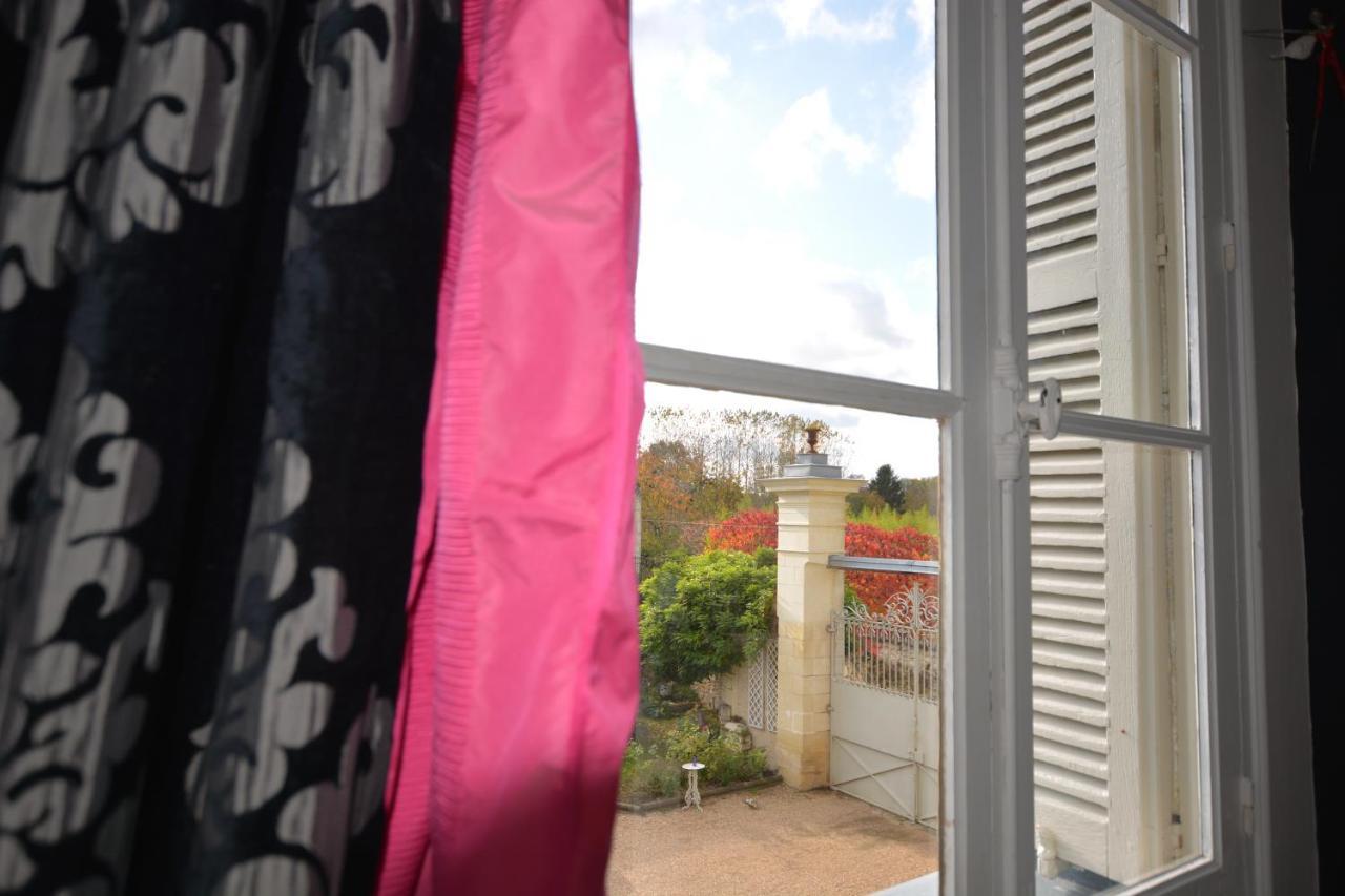 La Penesais Villa Beaumont-en-Véron Екстериор снимка