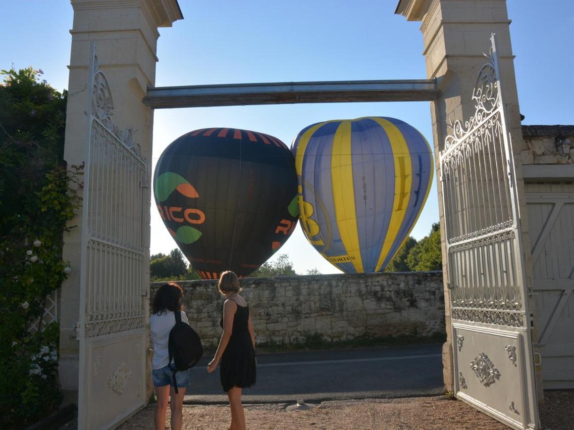 La Penesais Villa Beaumont-en-Véron Екстериор снимка