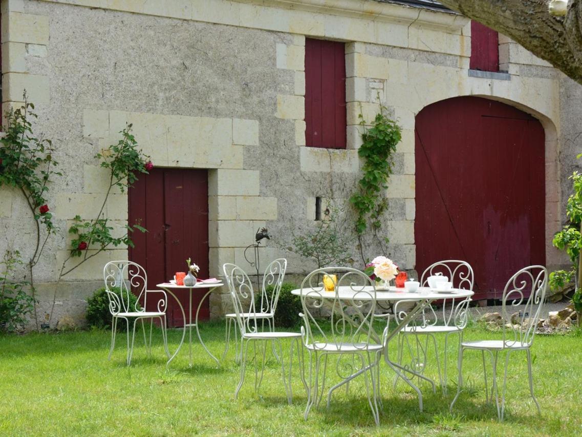 La Penesais Villa Beaumont-en-Véron Екстериор снимка